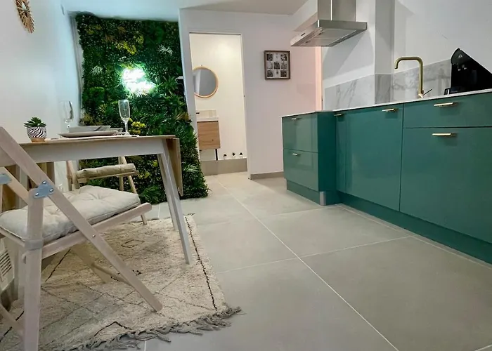 Romantic & Jungle 아파트